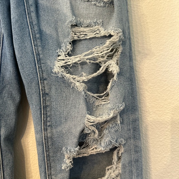 American Eagle Stretch Distressed Jeans Women's Size 6 - Picture 2 of 16